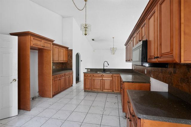 1006 N MAGEE CREEK COURT, Oviedo, FL 32765