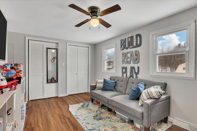 34 Shelterwood Road, Schodack, NY 12061