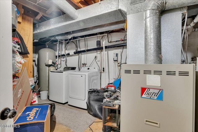 34 Shelterwood Road, Schodack, NY 12061