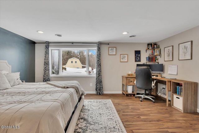 34 Shelterwood Road, Schodack, NY 12061