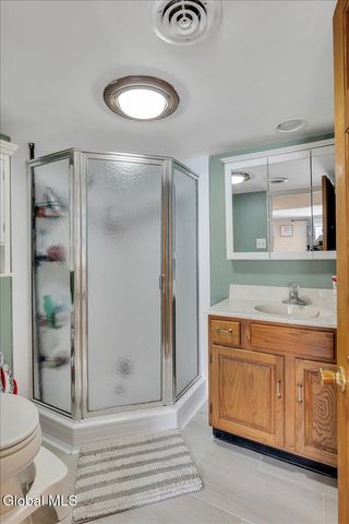 34 Shelterwood Road, Schodack, NY 12061