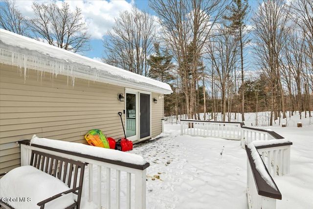 34 Shelterwood Road, Schodack, NY 12061