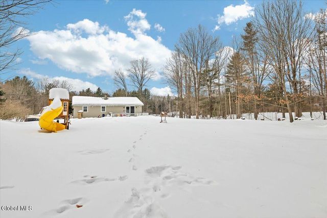 34 Shelterwood Road, Schodack, NY 12061