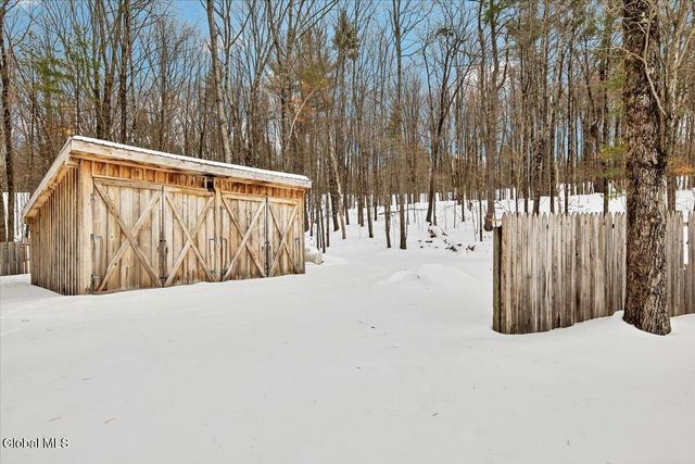 34 Shelterwood Road, Schodack, NY 12061