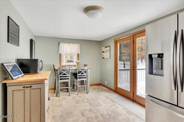 34 Shelterwood Road, Schodack, NY 12061