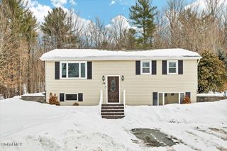 34 Shelterwood Road, Schodack, NY 12061
