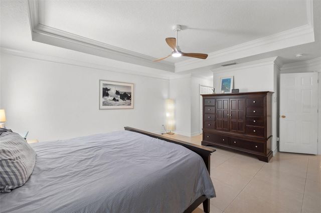 1804 W ERNA DRIVE, Tampa, FL 33603