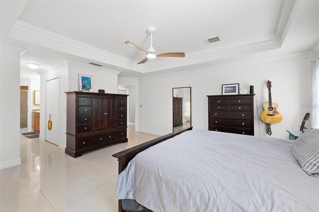 1804 W ERNA DRIVE, Tampa, FL 33603