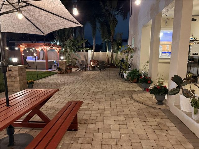 1804 W ERNA DRIVE, Tampa, FL 33603