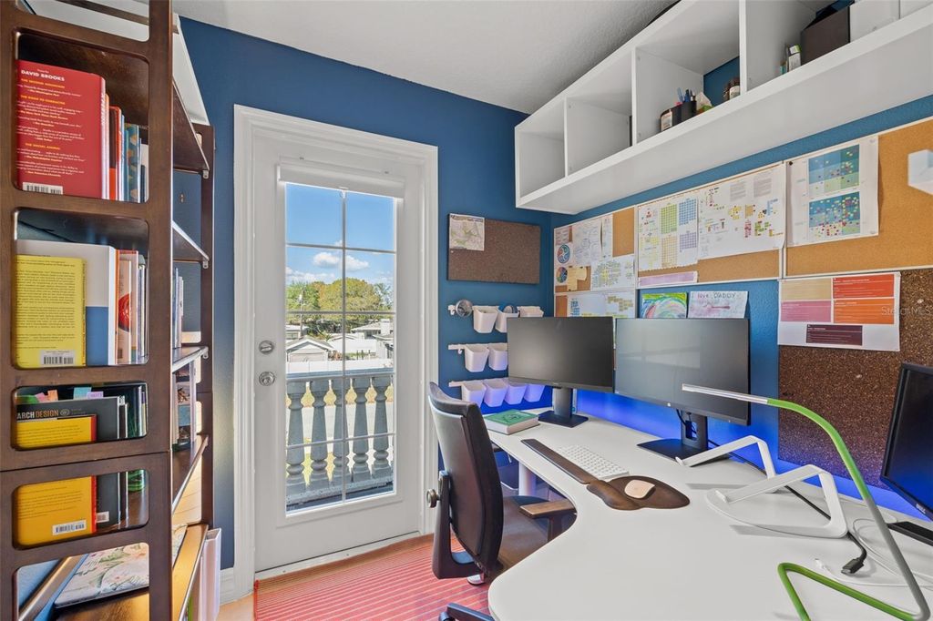 Image 30 of property listing at 1804 W ERNA DRIVE, Tampa, FL 33603