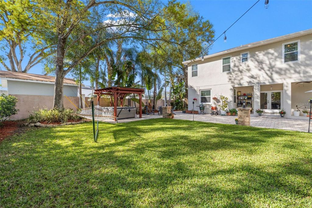 Image 34 of property listing at 1804 W ERNA DRIVE, Tampa, FL 33603