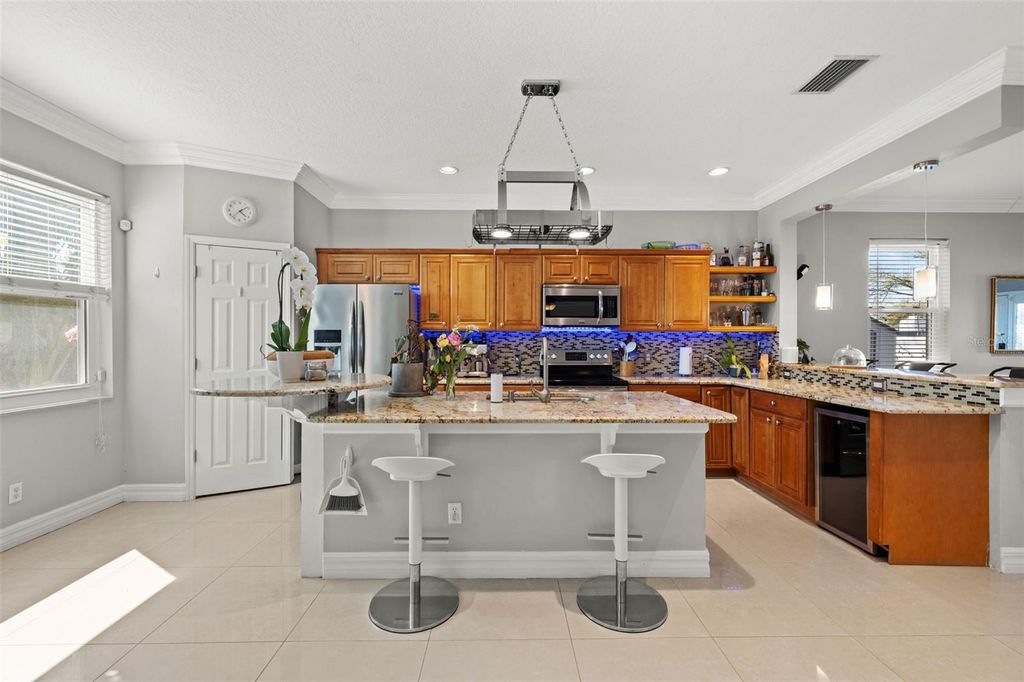 Image 9 of property listing at 1804 W ERNA DRIVE, Tampa, FL 33603