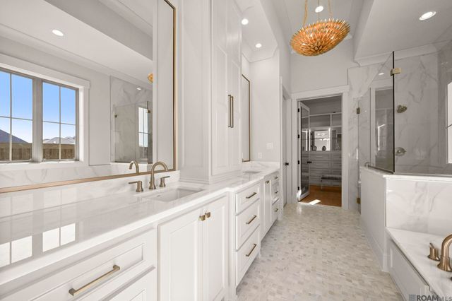 13733 Sweet Cherry Dr, Baton Rouge, LA 70810