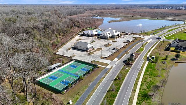 13733 Sweet Cherry Dr, Baton Rouge, LA 70810