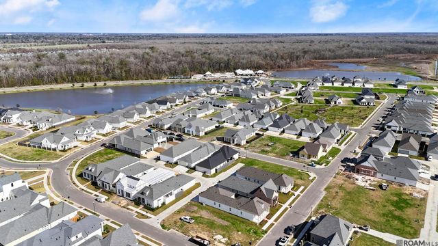 13733 Sweet Cherry Dr, Baton Rouge, LA 70810