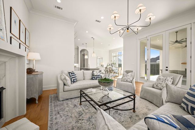 13733 Sweet Cherry Dr, Baton Rouge, LA 70810