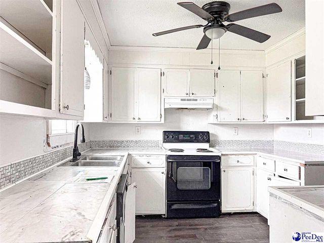 304 E Suena Dr, Florence, SC 29505