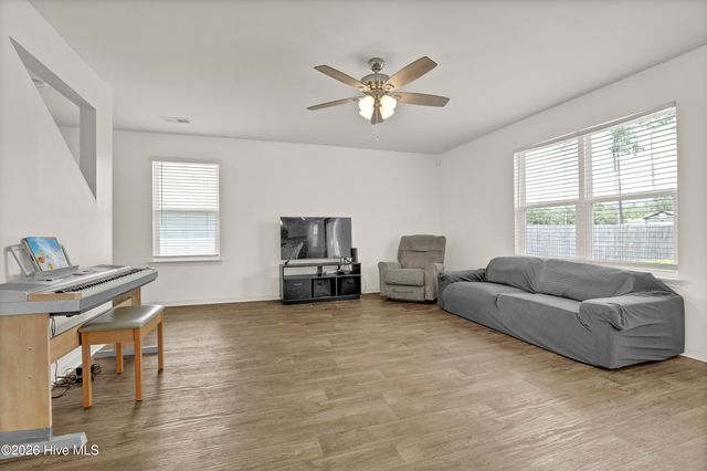 178 Everett Yopp Drive, Sneads Ferry, NC 28460