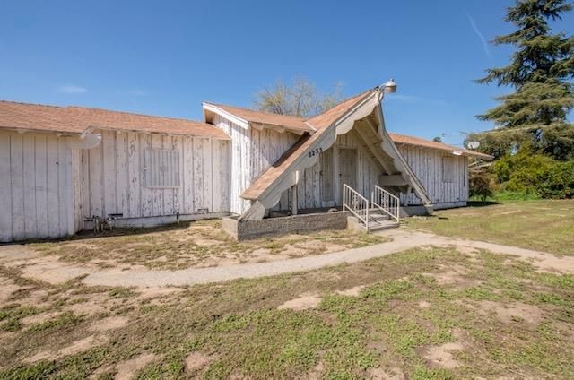 8233 S Elm Avenue, Fresno, CA 93706
