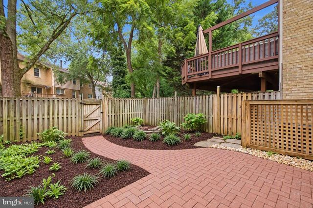 7378 JIRI WOODS CT, Springfield, VA 22153