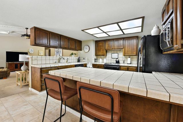 2709 Green Glen Rd, Cameron Park, CA 95682