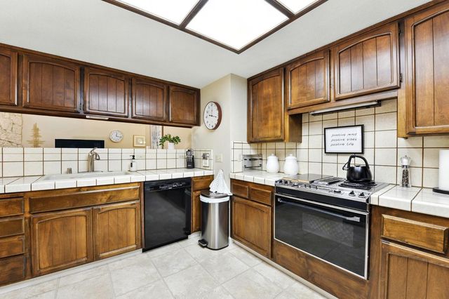2709 Green Glen Rd, Cameron Park, CA 95682