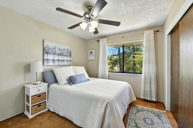 2709 Green Glen Rd, Cameron Park, CA 95682