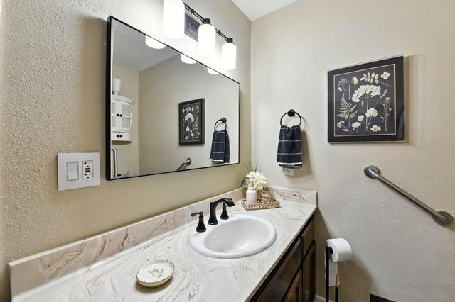 2709 Green Glen Rd, Cameron Park, CA 95682