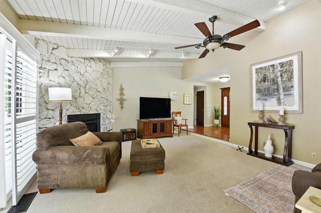 2709 Green Glen Rd, Cameron Park, CA 95682