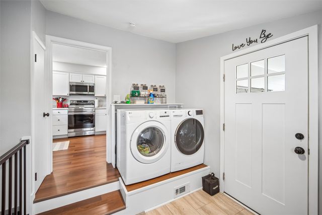 403 Washington Street, Melcher Dallas, IA 50062