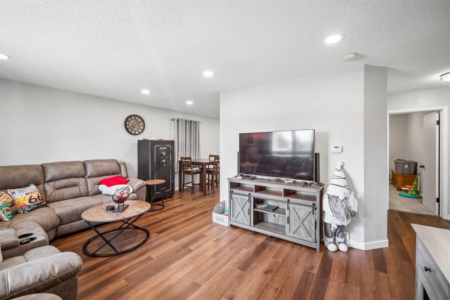 403 Washington Street, Melcher Dallas, IA 50062