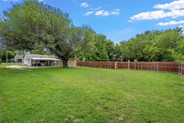 1724 S 18th Street, Waco, TX 76706