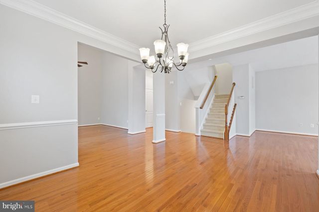 19608 EDGEMONT SQ, Ashburn, VA 20147