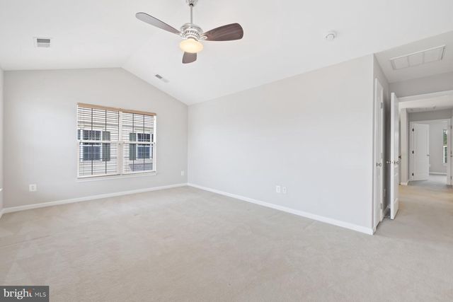 19608 EDGEMONT SQ, Ashburn, VA 20147