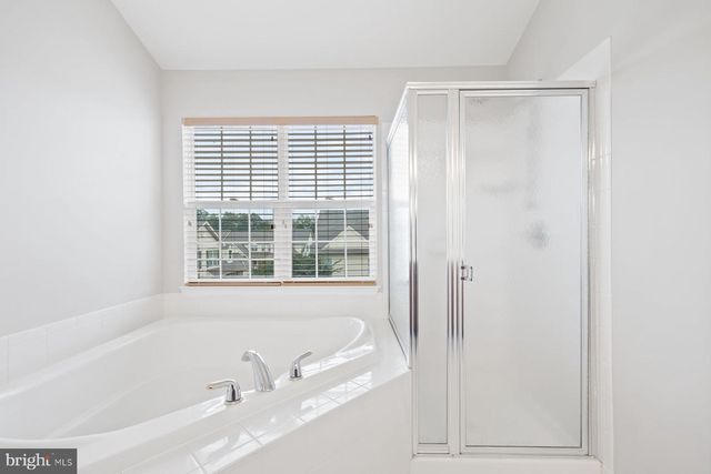 19608 EDGEMONT SQ, Ashburn, VA 20147