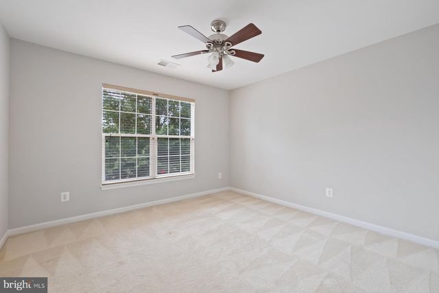 19608 EDGEMONT SQ, Ashburn, VA 20147