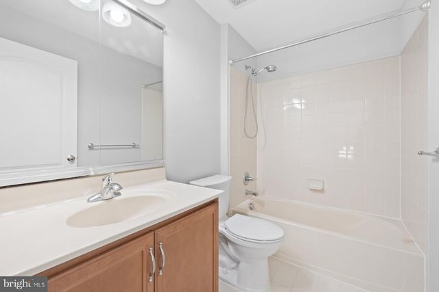 19608 EDGEMONT SQ, Ashburn, VA 20147