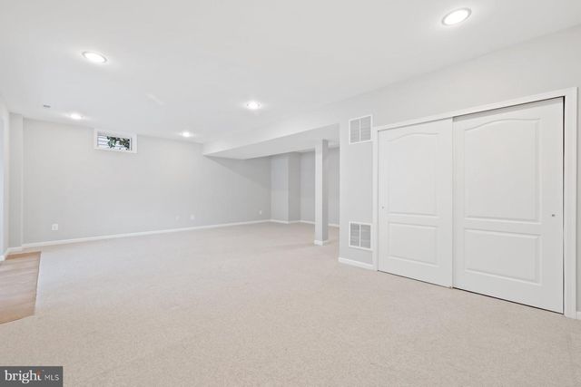 19608 EDGEMONT SQ, Ashburn, VA 20147