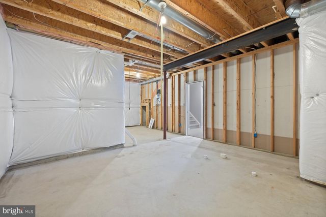 19608 EDGEMONT SQ, Ashburn, VA 20147