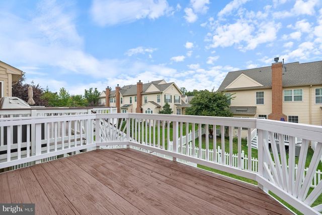 19608 EDGEMONT SQ, Ashburn, VA 20147