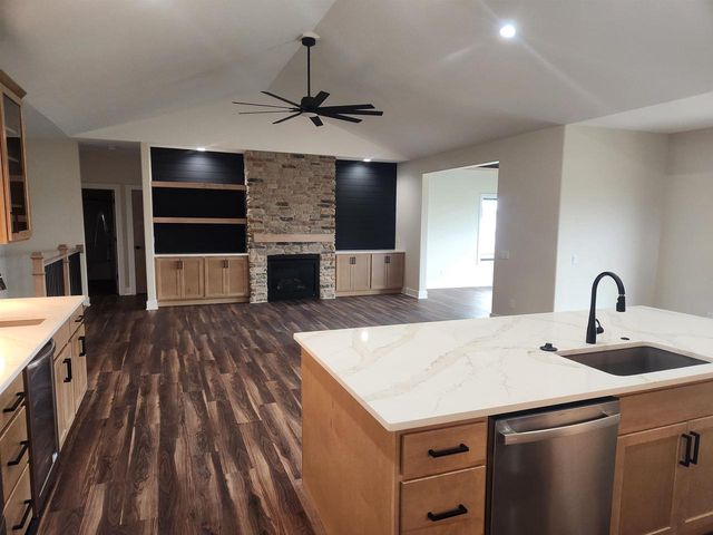 L164 Eileen Court, Waunakee, WI 53597