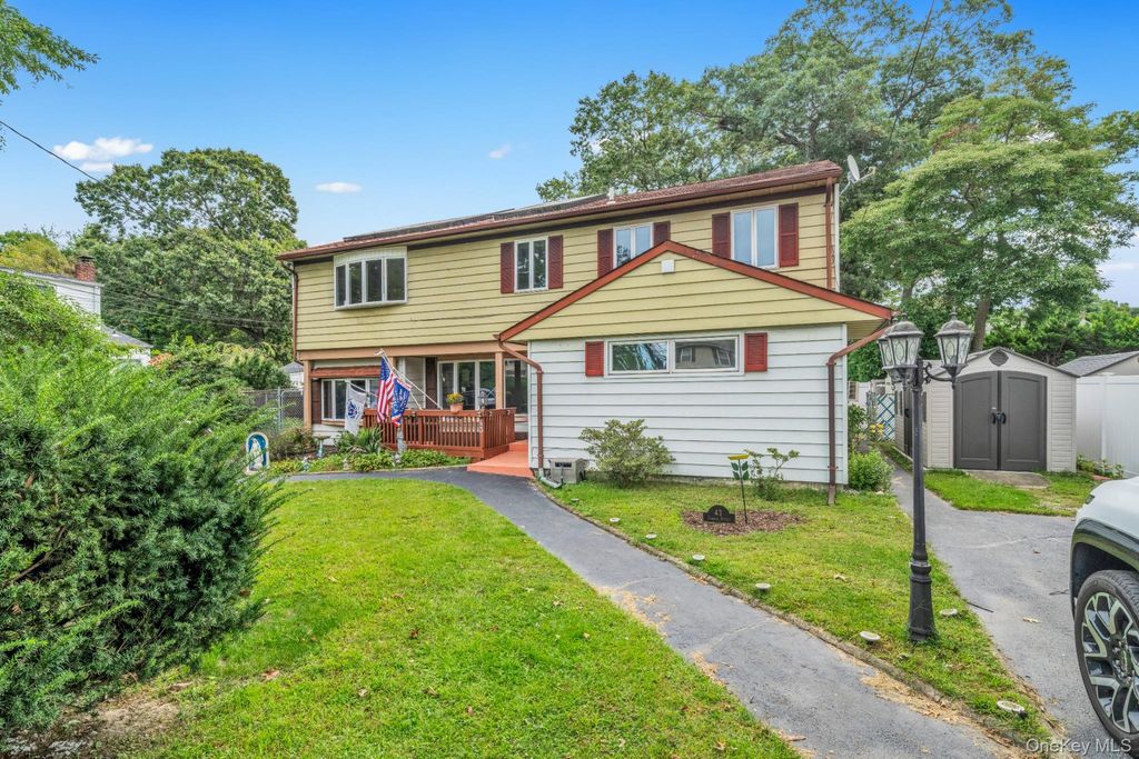 43 Horton Street, West Islip, NY 11795 — photo 3