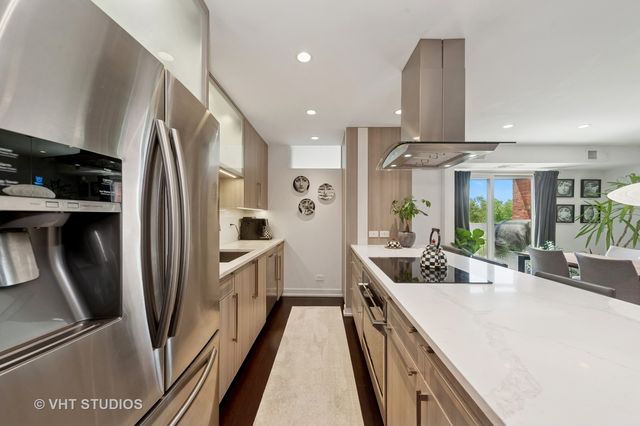 3700 Capri UNIT 607 Court 607, Glenview, IL 60025