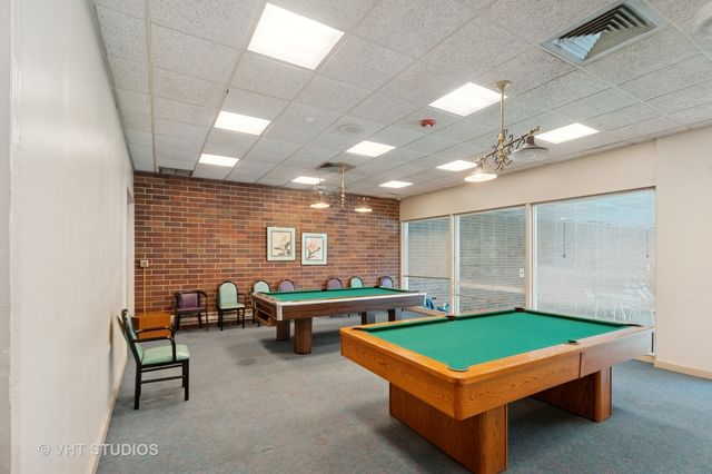 3700 Capri UNIT 607 Court 607, Glenview, IL 60025