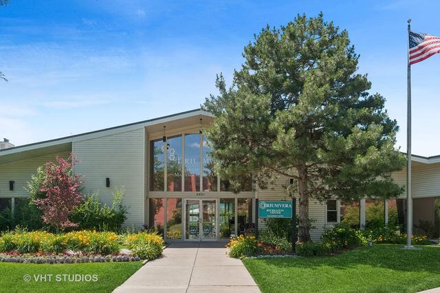 3700 Capri UNIT 607 Court 607, Glenview, IL 60025