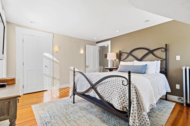 14 Maple Street, Natick, MA 01760