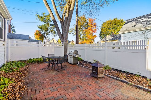 14 Maple Street, Natick, MA 01760