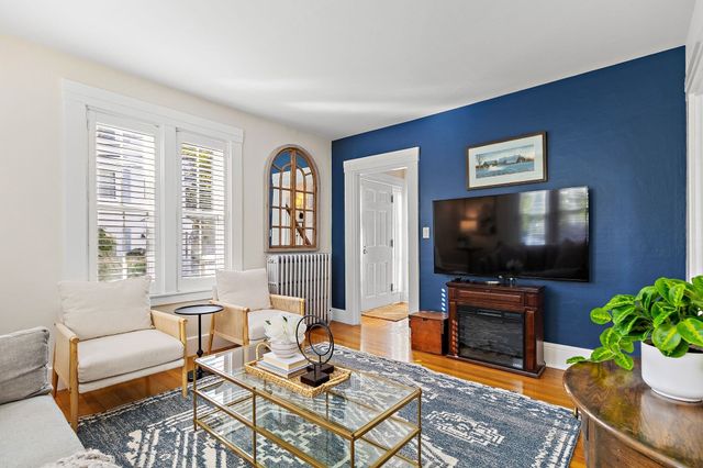14 Maple Street, Natick, MA 01760