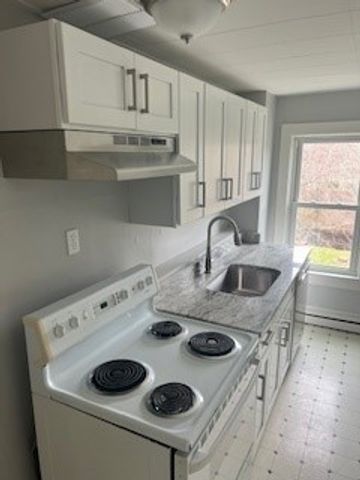 196 Columbia Street, South Kingstown, RI 02879