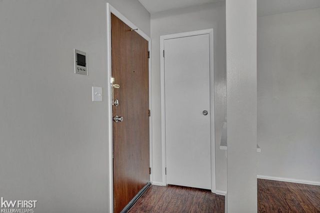 810 Holland Avenue, Port Huron, MI 48060